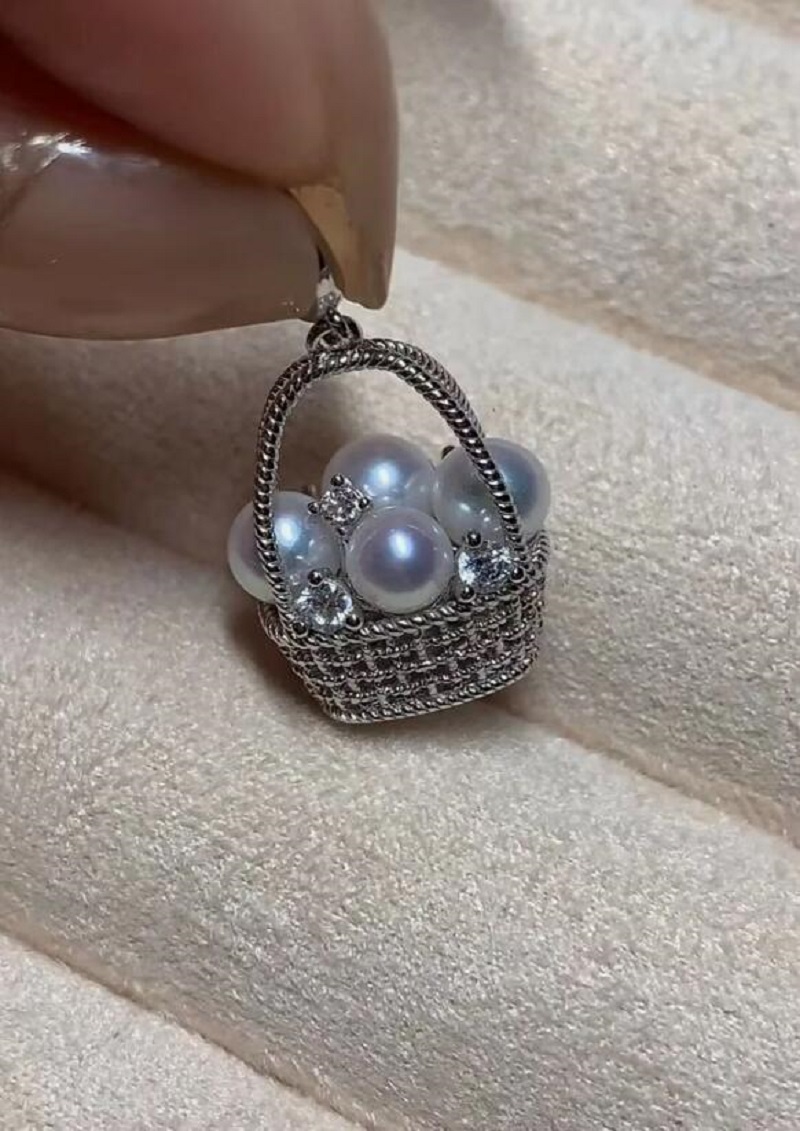 530 Chain - elegant 5-6mm south sea white pearl